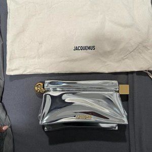Jacquemus La Pochetter Rond Carre Silver Mirror Clutch